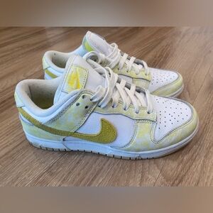 Nike Dunk yellow & white size 7 37